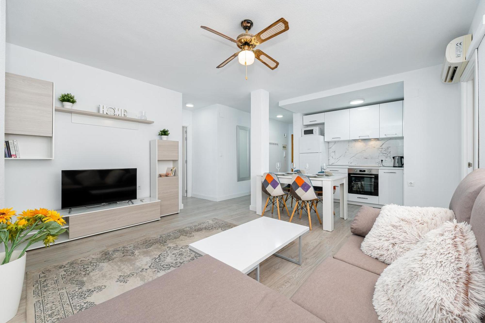 Apartamento En Centro Torrevieja Bagian luar foto